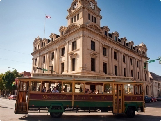 trolley turning a corner